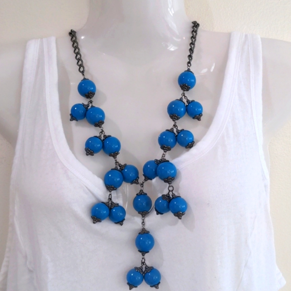 Statement necklace